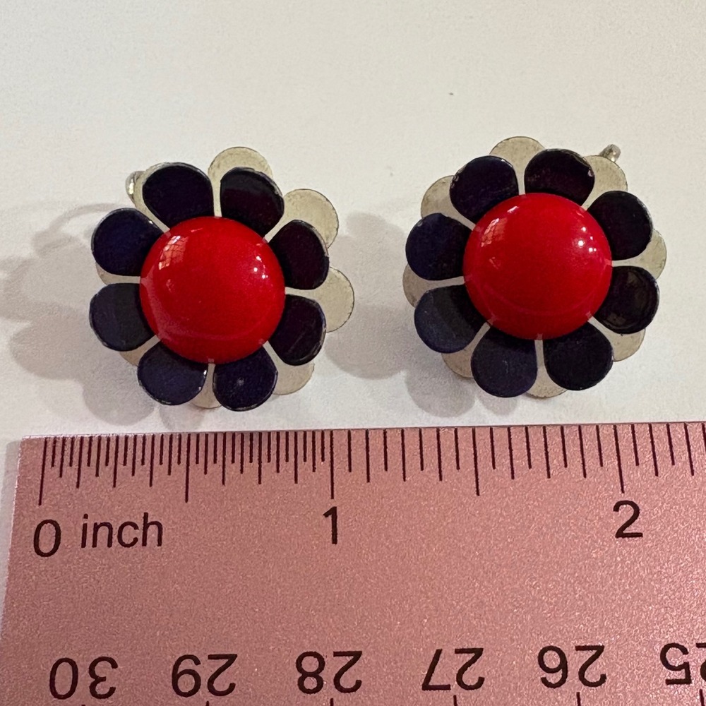 Vintage 1960s Flower Clip On Earrings Red Center Blue Petals Retro Vintage Style - Picture 2 of 10